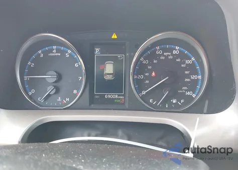 2018 Toyota Rav4 Limited z USA, uszkodzony, nr VIN 2T3YFREV2JW468979